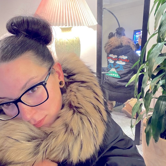 Meet your Posher, Alexandra - Picture 3 of 5